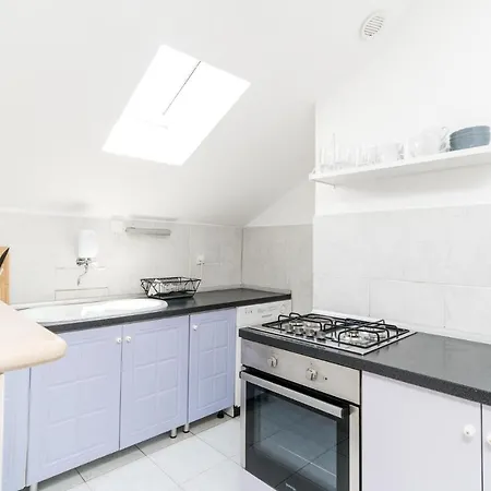 Two-bedroom With Sea View 02 아파트